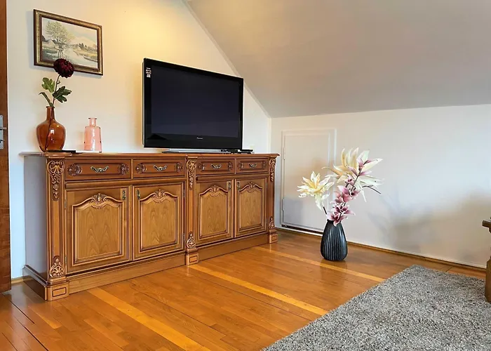 Heidehummel Lejlighed Kleeden